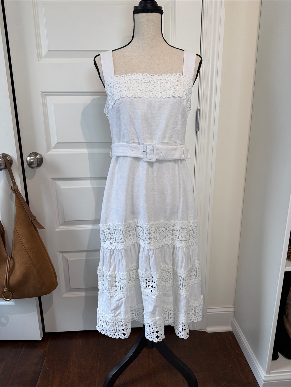 NWT Ann Taylor Women’s White Lace Midi Dress with Belt
